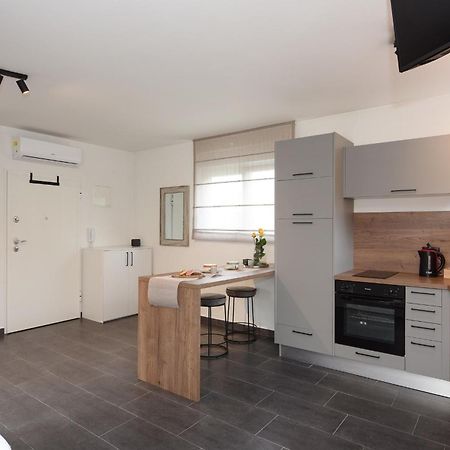 Feel Good Apartment & Studio Zadar Bagian luar foto