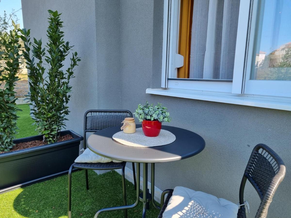 Feel Good Apartment & Studio Zadar Bagian luar foto